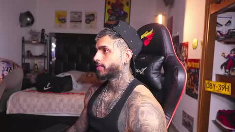 logan_hugh8 online show from June 9, 10:20 pm