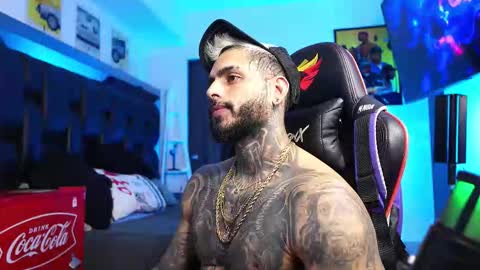 logan_hugh8 online show from March 3, 7:26 am