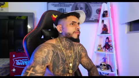 logan_hugh8 online show from March 9, 4:49 am