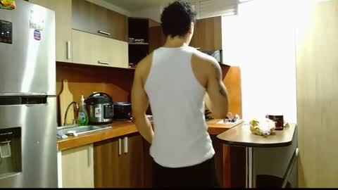 Loganandrwz online show from March 2, 6:25 pm