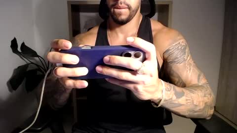 Logan Wolfp online show from June 7, 4:17 am