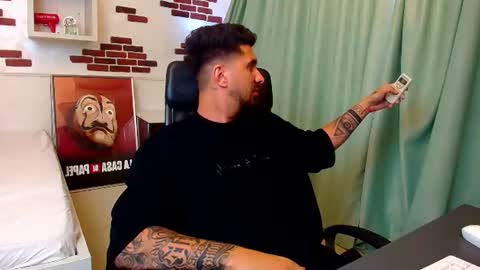 LoganStroud online show from August 5, 9:50 am