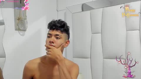 logantwink18 online show from October 24, 10:05 am