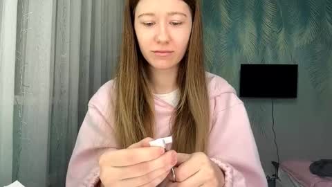 Kate online show from March 22, 1:04 pm