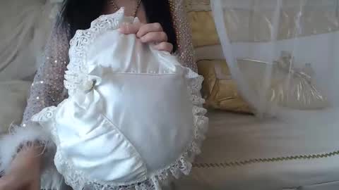 Lilu online show from October 13, 6:15 am