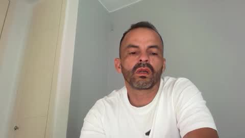 lolaandresbis online show from May 17, 3:21 pm