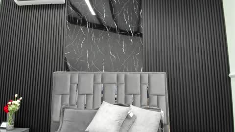 Lola Angel online show from December 19, 9:10 pm