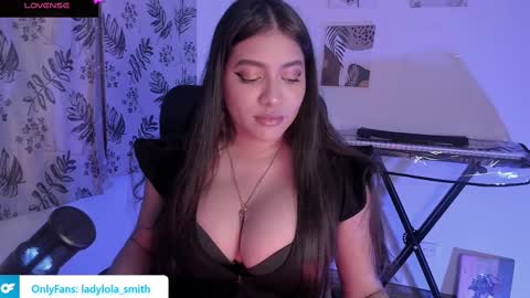 lolaasmith_21 online show from February 27, 11:26 pm