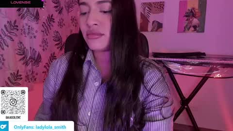 lolaasmith_21 online show from March 8, 7:27 am