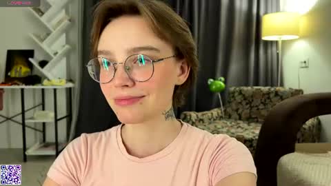 lolaatatee online show from July 21, 8:33 pm