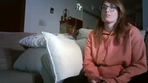 LOLA HUESO y ERIC online show from December 4, 3:33 pm