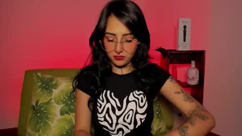 Lola online show from October 28, 5:19 am