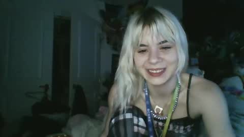 Snapshot of lolalixx6969 chatting on December 8, 7:58 am Lola Lixx online show from December 8, 7:58 am