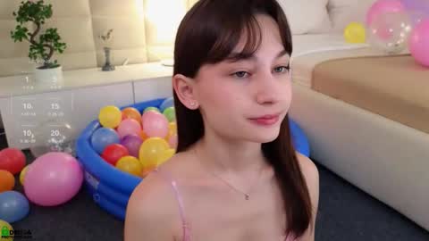 Lola online show from December 3, 1:48 am