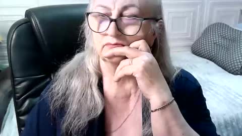 LolkaAlyss online show from April 20, 8:01 pm