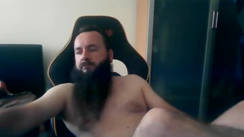 london_man1988 online show from May 23, 5:42 pm