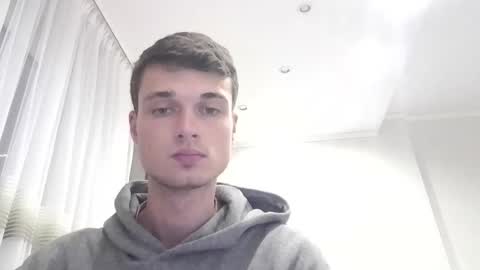 london_tomy online show from December 20, 12:06 am