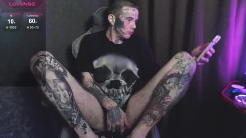 Snapshot of lone1ycrystal chatting on January 8, 5:37 pm Chris online show from January 8, 5:37 pm