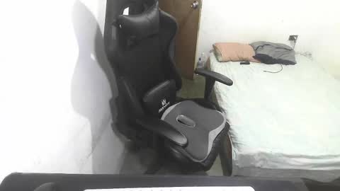 Marvin Santiago online show from April 12, 9:13 am