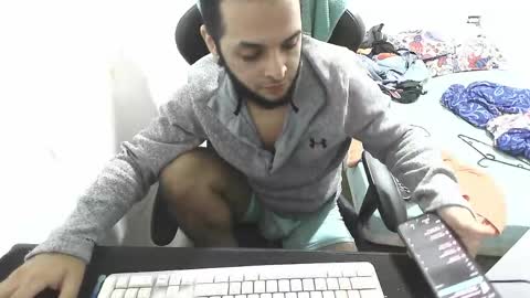 Marvin Santiago online show from April 24, 1:29 am