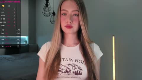 Eva online show from December 19, 2:34 pm