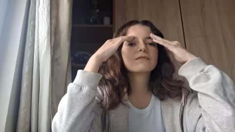 Kelly u can call Kelik online show from December 3, 8:26 am