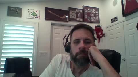 lookyherre online show from April 21, 4:58 pm