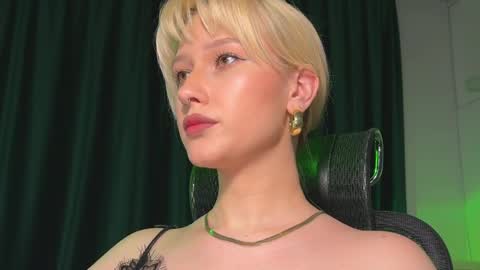 Lora heil online show from April 9, 3:18 pm