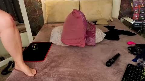 Lora online show from February 21, 3:21 pm