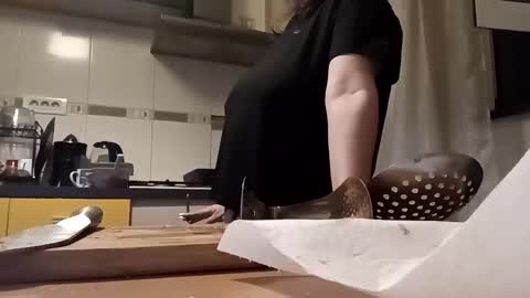 Lora online show from January 25, 9:25 pm