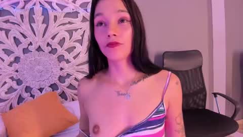 loraineblake online show from February 24, 4:10 pm