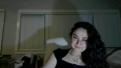 lorenlovely online show from November 24, 2:10 am