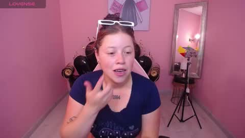 lorethe_demon online show from April 21, 12:56 pm