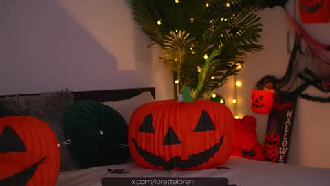 LoretteLorena online show from October 24, 6:14 am