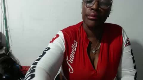 Snapshot of loretybighot chatting on February 17, 11:00 pm loretybighot online show from February 17, 11:00 pm