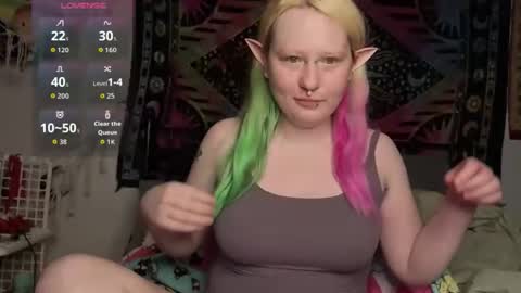 Lori Critter online show from May 4, 10:22 am