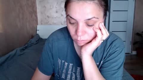 LorraGrey online show from April 14, 3:54 am