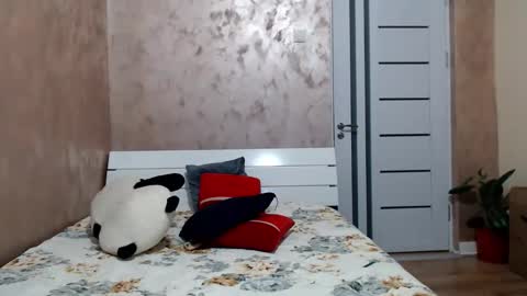 LorraGrey online show from January 9, 4:40 am