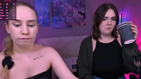 Lora for u online show from September 14, 11:28 pm