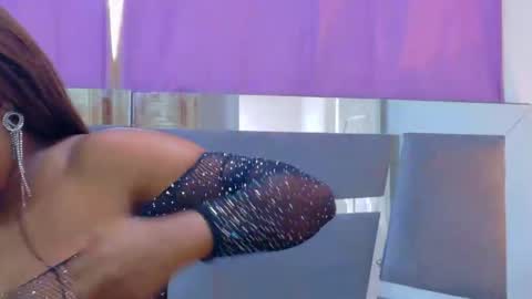 lorraine_johnson online show from April 7, 6:10 pm