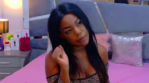 lorraine_johnson online show from April 25, 6:16 pm