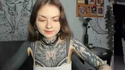 lostallice online show from June 11, 2:53 am