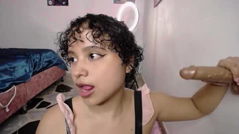 lou_cuteee online show from September 25, 3:02 am