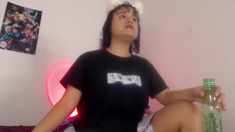 lou_cuteee online show from February 18, 1:43 am