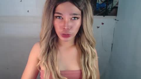 louilalicious online show from February 13, 6:52 am