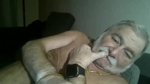 louis_chokdee online show from December 20, 6:02 pm