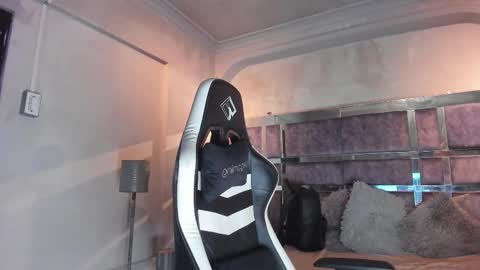 Louis online show from January 18, 7:23 pm