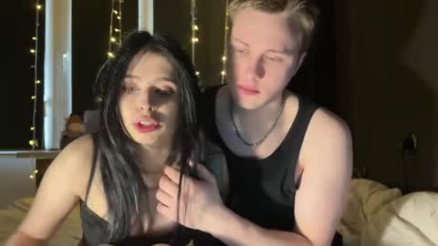 Mary and Tom online show from April 26, 7:50 am