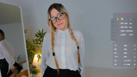 Eva online show from December 21, 1:39 pm