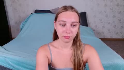 love bella  online show from July 27, 12:19 am